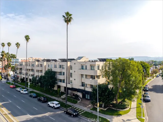 19350 Sherman Way 210, Reseda, California 91335