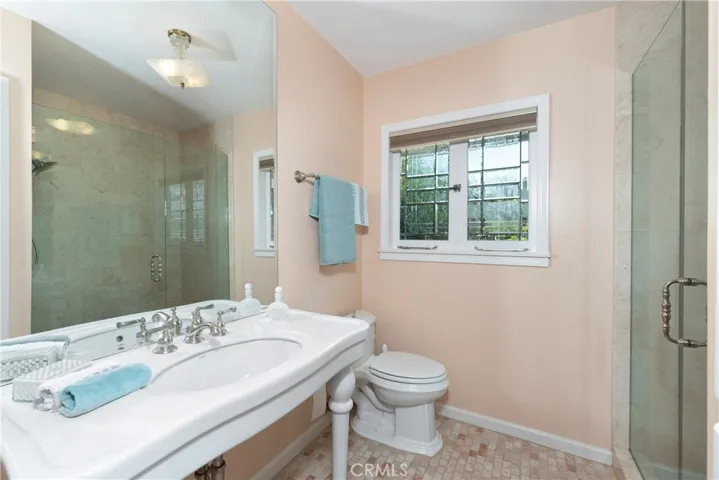 4981 Noeline Avenue, Encino, California 91436