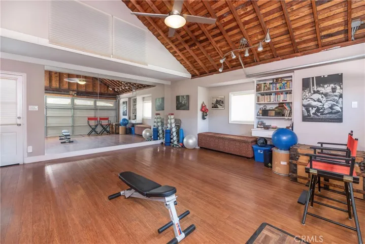 4981 Noeline Avenue, Encino, California 91436