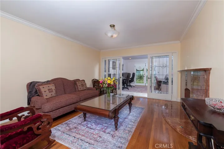 4981 Noeline Avenue, Encino, California 91436
