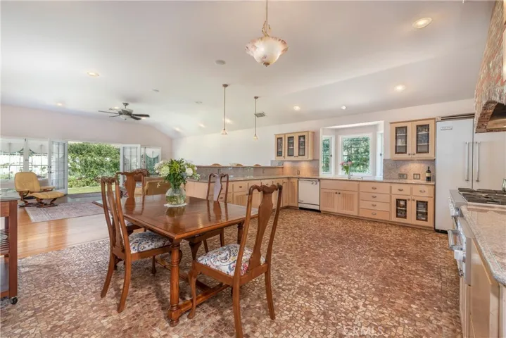 4981 Noeline Avenue, Encino, California 91436