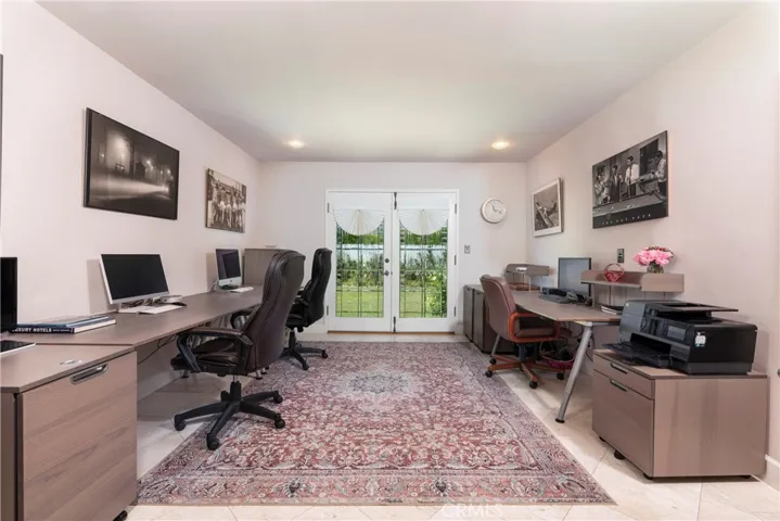 4981 Noeline Avenue, Encino, California 91436