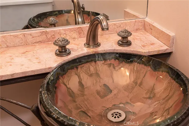 4981 Noeline Avenue, Encino, California 91436