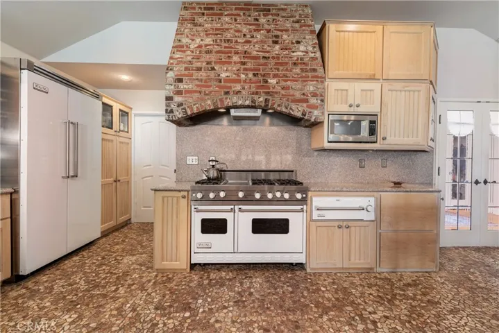4981 Noeline Avenue, Encino, California 91436