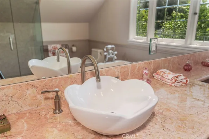 4981 Noeline Avenue, Encino, California 91436