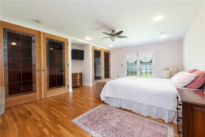 4981 Noeline Avenue, Encino, California 91436