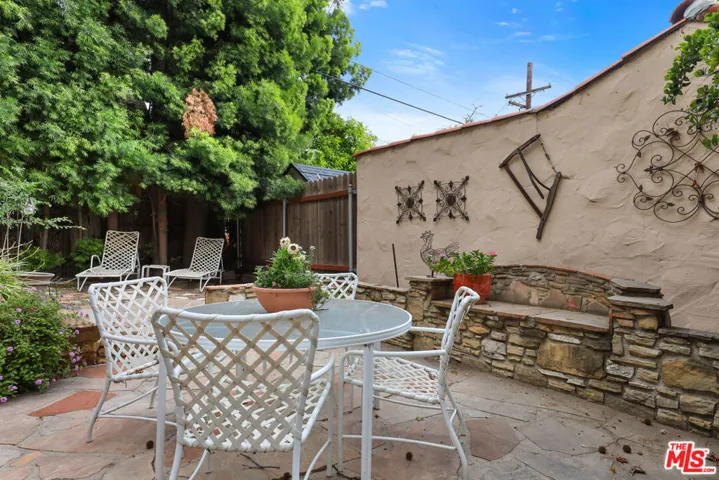 1242 N Isabel Street, Glendale, California 91207