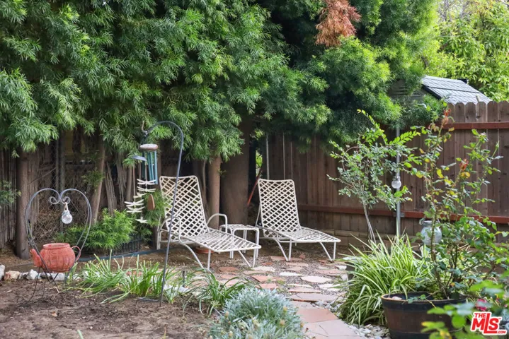 1242 N Isabel Street, Glendale, California 91207