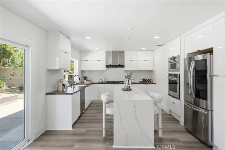Upgraded kitchen, appliances, and soft close cabinets