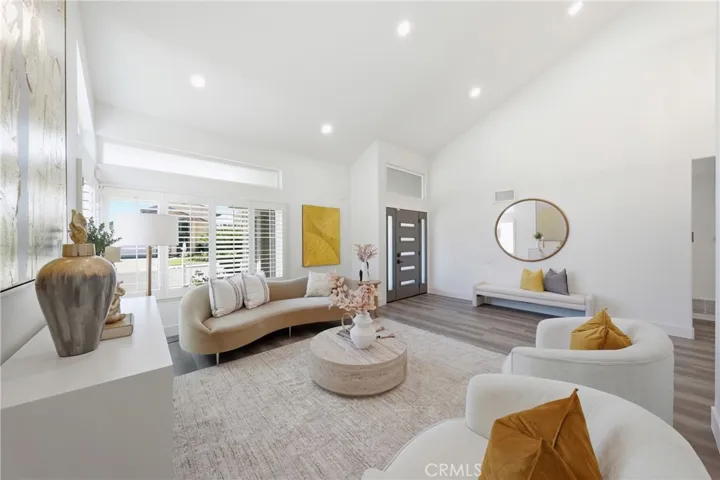 High ceiling living room, new floorings, upgraded staircase