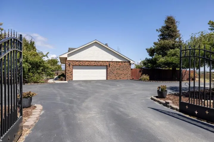 268 Espinosa Road, Salinas, California 93907