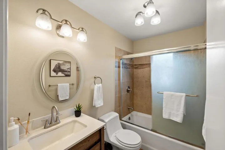 268 Espinosa Road, Salinas, California 93907