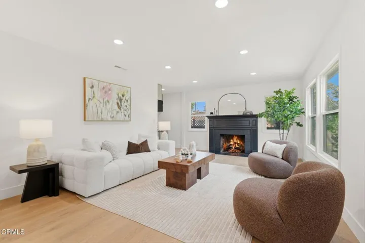 3-2805 E Del Mar Blvd-4