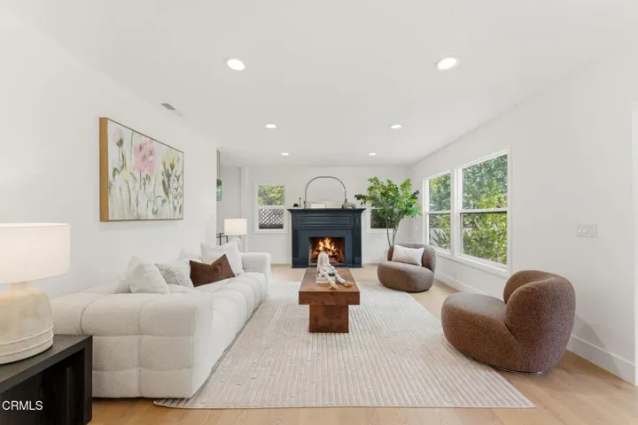 4-2805 E Del Mar Blvd-5