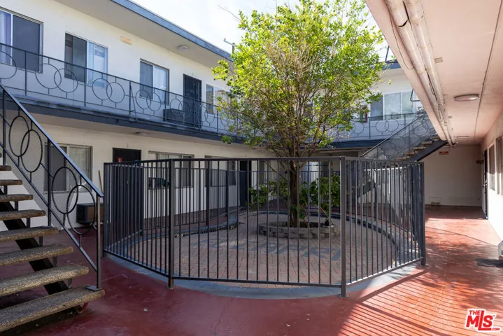 6126 Eleanor Avenue 1, Los Angeles, California 90038