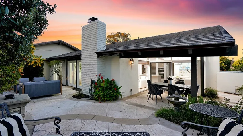 2211 Fortuna, Newport Beach, California 92660