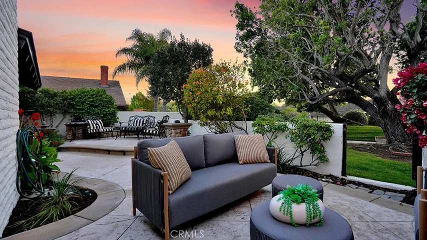 2211 Fortuna, Newport Beach, California 92660