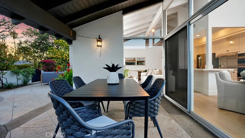 2211 Fortuna, Newport Beach, California 92660