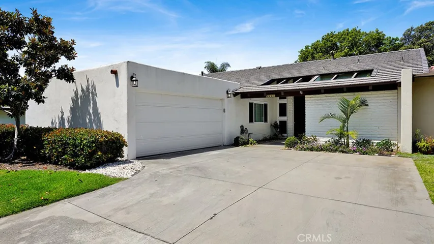 2211 Fortuna, Newport Beach, California 92660