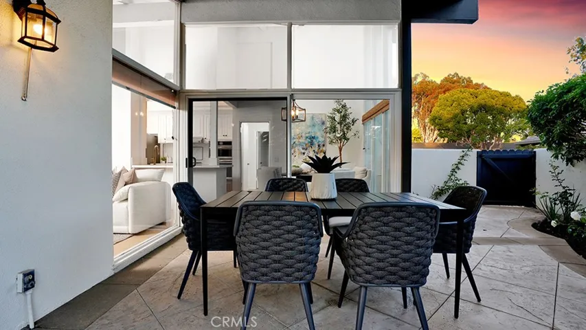 2211 Fortuna, Newport Beach, California 92660