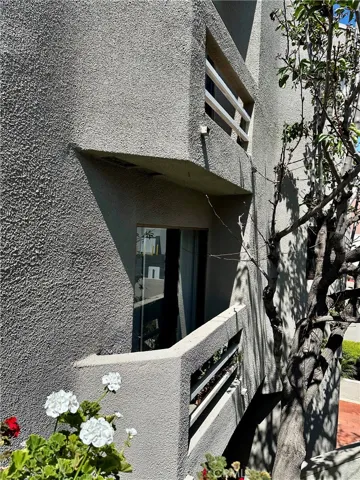 12476 Montecito Road 5, Seal Beach, California 90740