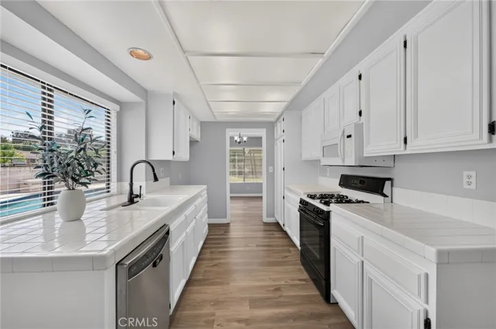 41339 Yuba, Temecula, California 92591