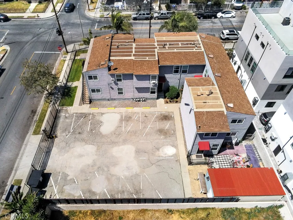 Spacious Parking Lot
