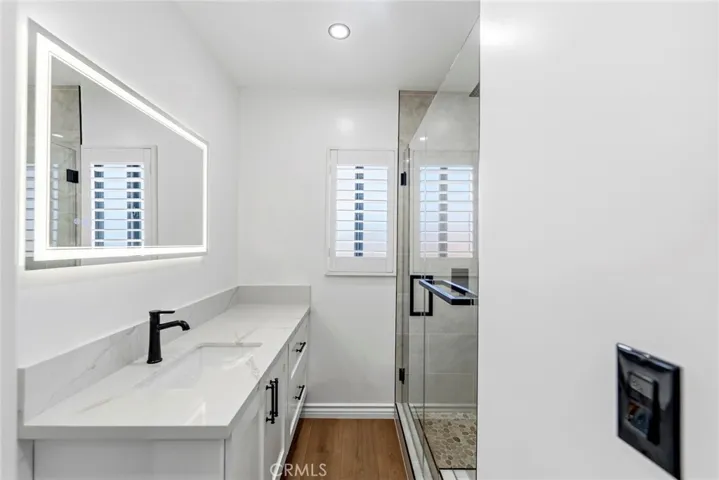 13339 Crocker, Los Angeles, California 90061
