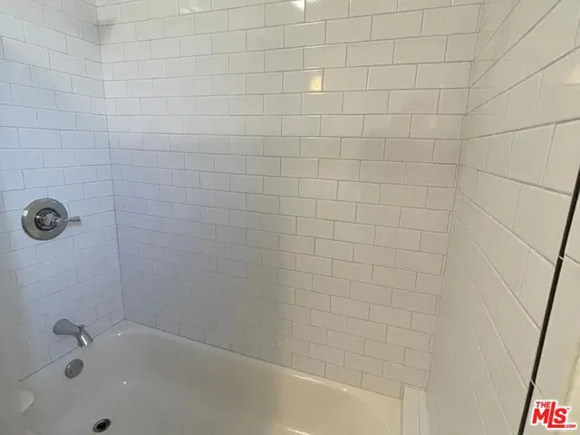 2663 Queen Street 2663, Los Angeles, California 90039