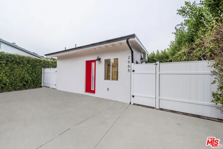 2663 Queen Street 2663, Los Angeles, California 90039