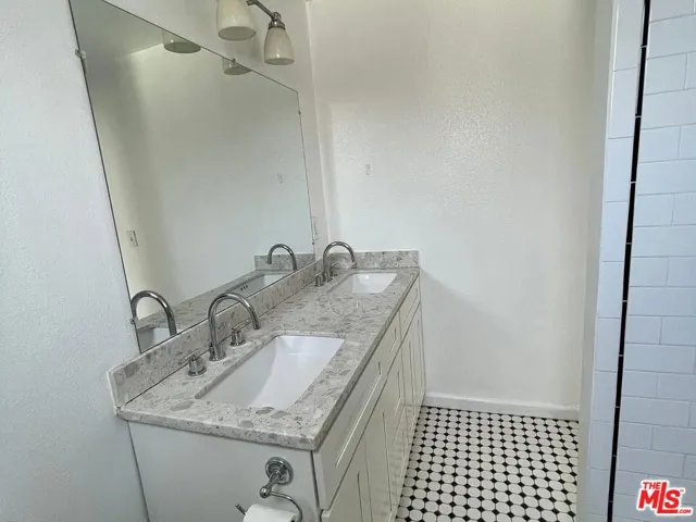 2663 Queen Street 2663, Los Angeles, California 90039