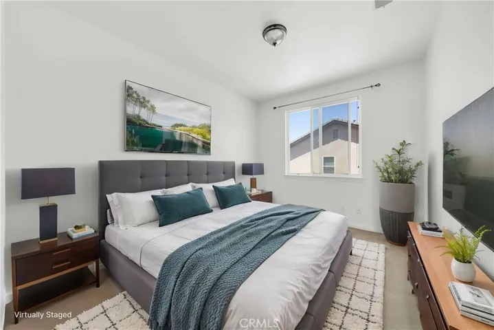 staged bedroom 4