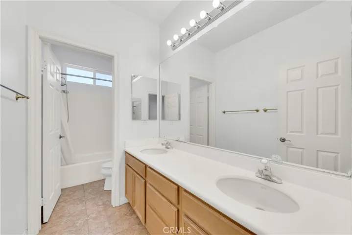 Full bath 2