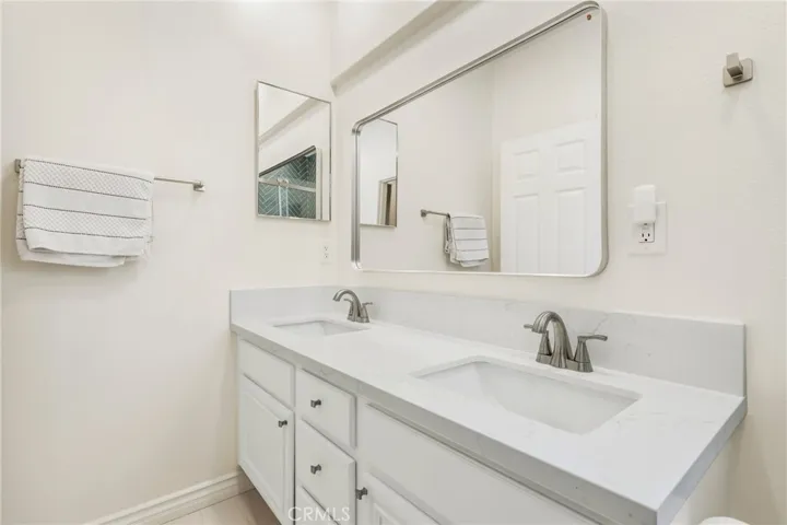 15 Bel Springs, Irvine, California 92602