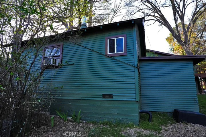Back of studio. Storage space attached.