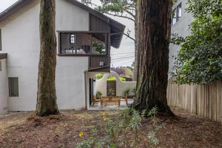 677 Taylor Street, Monterey, California 93940