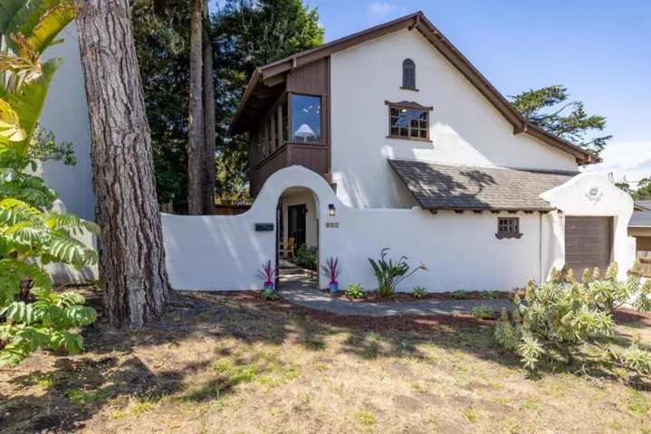 677 Taylor Street, Monterey, California 93940