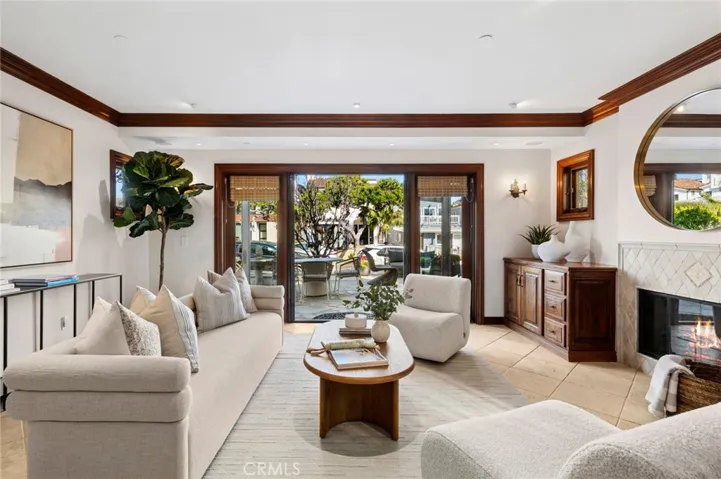 Living room of front unit.