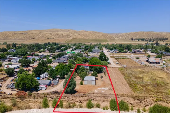 Outline does not depict an actual survey or exact property boundaries.