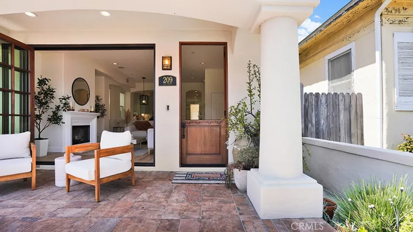 209 6th, Seal Beach, California 90740
