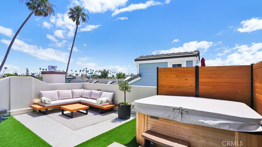 209 6th, Seal Beach, California 90740