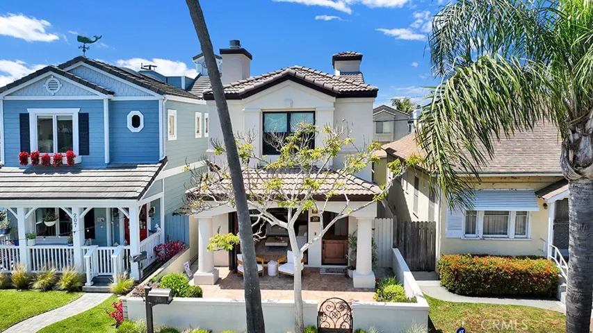 209 6th, Seal Beach, California 90740