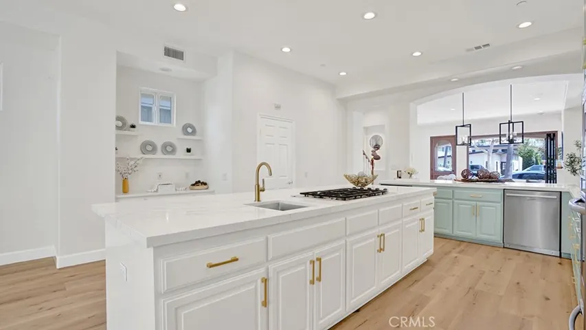 209 6th, Seal Beach, California 90740