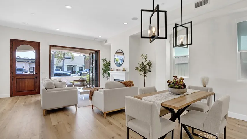 209 6th, Seal Beach, California 90740