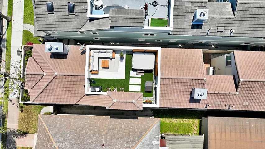 209 6th, Seal Beach, California 90740