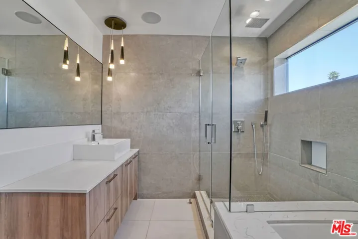 1447 N Martel Avenue, Los Angeles, California 90046
