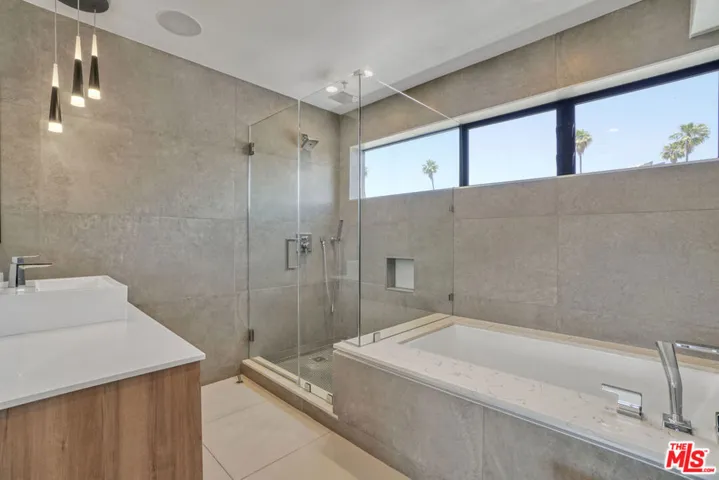 1447 N Martel Avenue, Los Angeles, California 90046