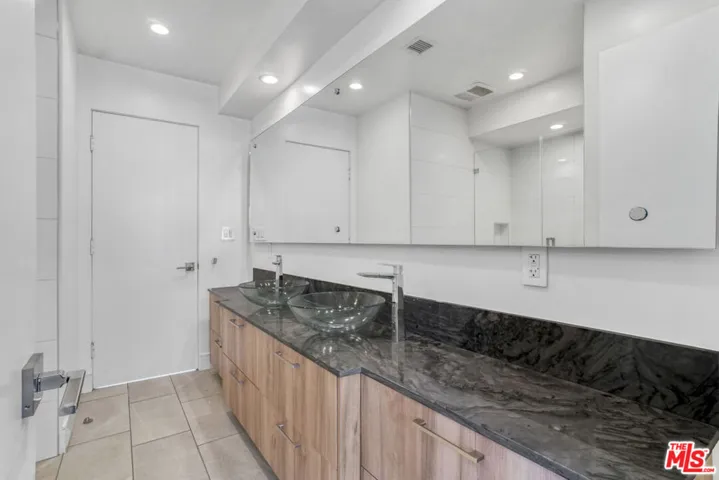1447 N Martel Avenue, Los Angeles, California 90046