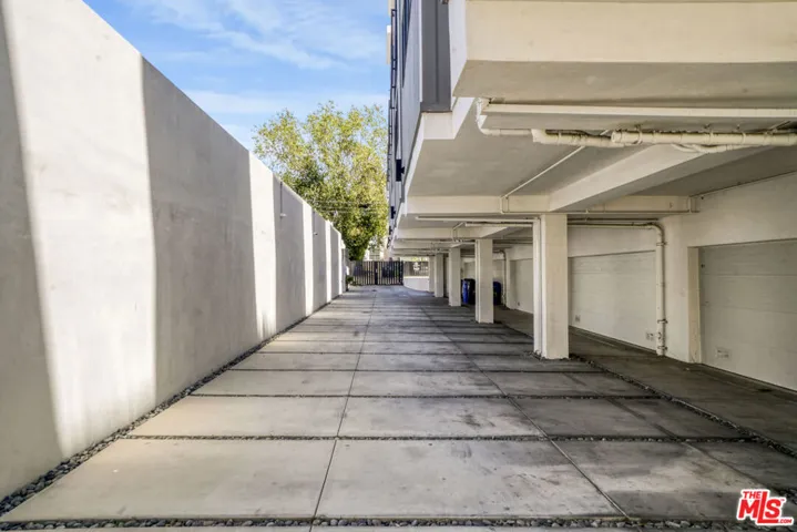 1447 N Martel Avenue, Los Angeles, California 90046