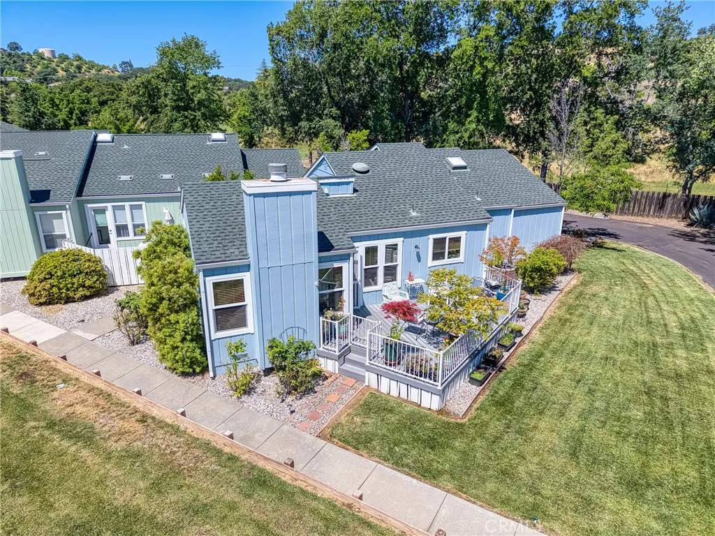 3498 Marina Dr